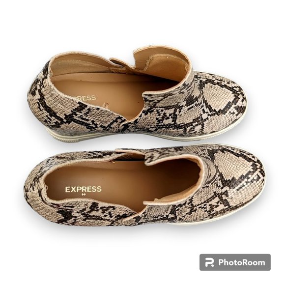 Express Wedge Heel Slip On Ankle Booties Snake Print Black Tan Sneaker Soles 8 - Picture 5 of 7